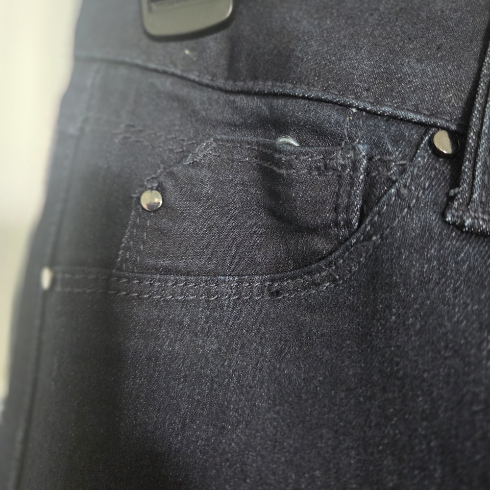 Laurie Felt Women's Black Jeans - Picture 7 of 9